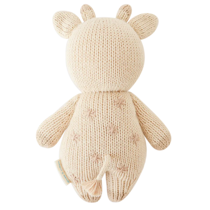 Baby giraffe | Cuddle + Kind
