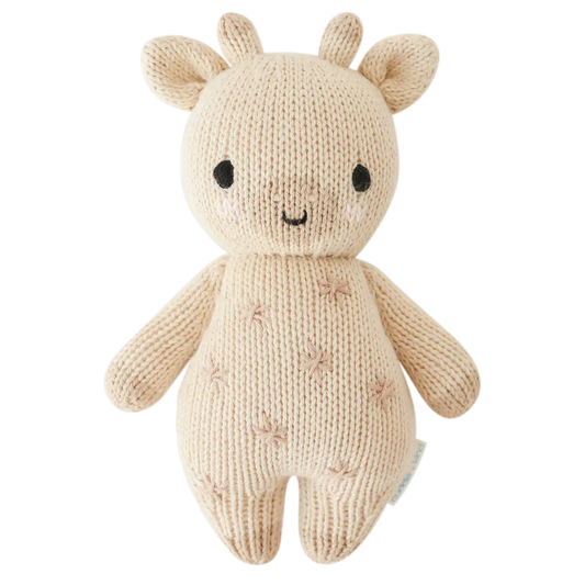 Baby giraffe | Cuddle + Kind